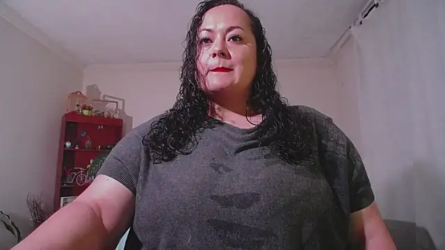 Snapshot of Aleia_Taylor chatting on October 9, 6:17 am Aleia Taylor online show from October 9, 6:17 am