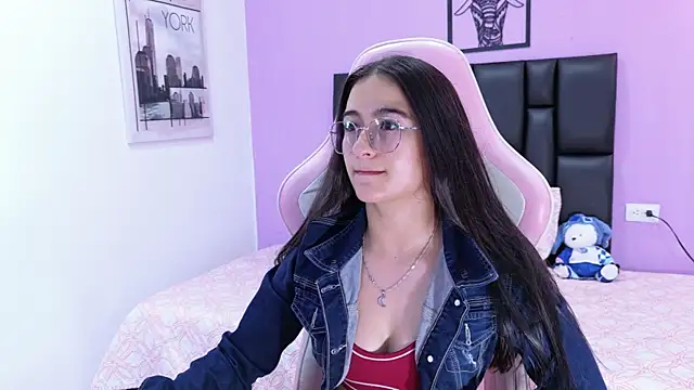 im-eliza online show from August 3, 4:12 pm