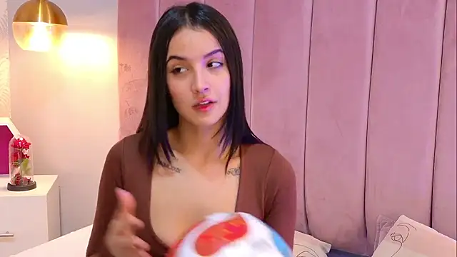 LeenaBrown online show from June 20, 1:03 pm