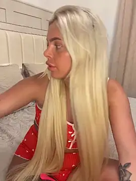 Snapshot of IrishPrincessBarbieX chatting on October 17, 9:40 pm IrishPrincessBarbieX online show from October 17, 9:40 pm