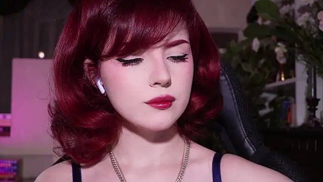 Chriss Fox online show from November 26, 3:24 pm