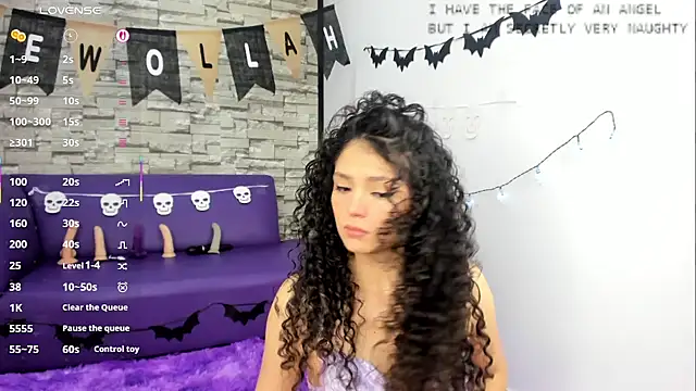 Snapshot of mapelove chatting on October 6, 2:12 pm mapelove online show from October 6, 2:12 pm