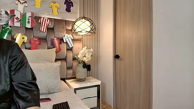 JenSexy  online show from July 13, 1:01 pm