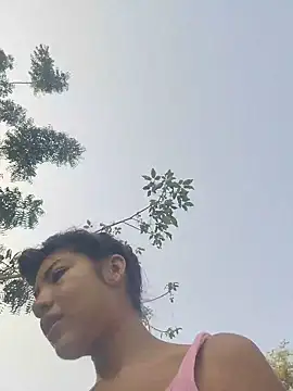 RoomExotic11 online show from May 17, 12:04 pm