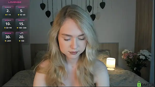 TheVanessaMaes online show from October 31, 9:08 pm