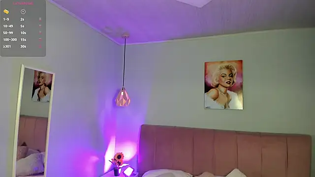 Snapshot of sophie_alice_ chatting on September 12, 12:56 pm sophie alice online show from September 12, 12:56 pm