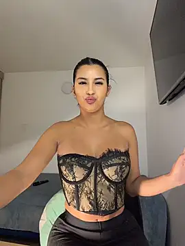 Kimm khalifa online show from June 4, 4:06 am