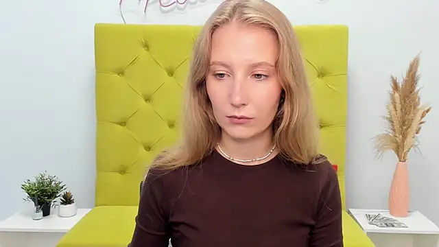 LolaWilsons online show from June 5, 6:17 am