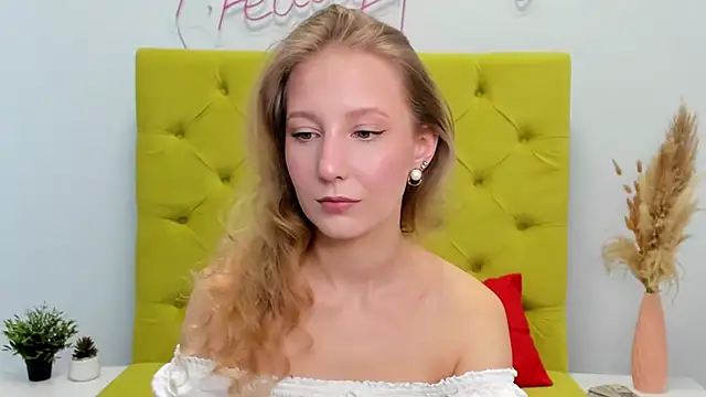 LolaWilsons online show from February 13, 8:27 am