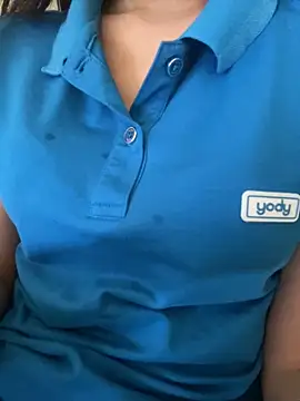 Tuongvy05 online show from November 15, 8:37 am