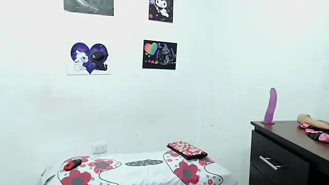 SamanthaSwan online show from November 27, 9:06 pm