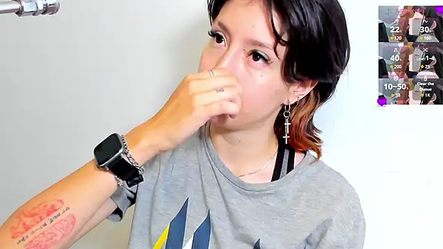 lizzy davis 1 online show from February 9, 4:15 am