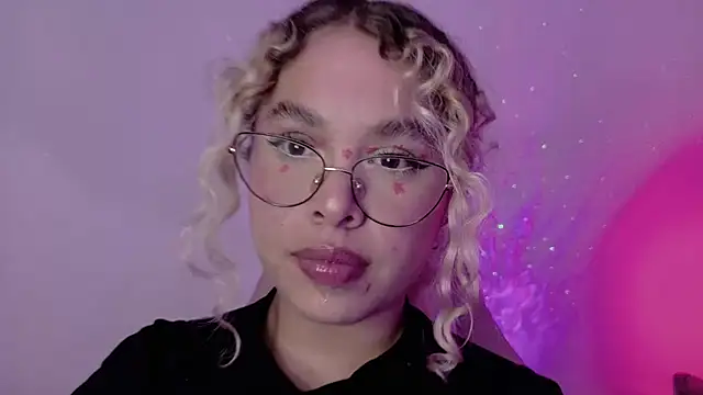 Haelycute online show from June 25, 4:45 am
