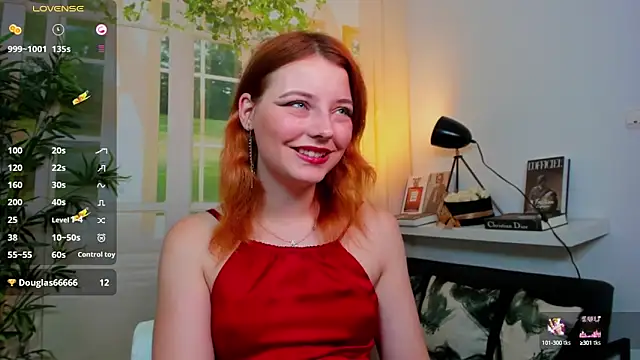 Snapshot of pretty_little_thing chatting on October 6, 1:17 pm pretty little thing online show from October 6, 1:17 pm