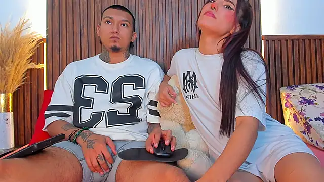  cannabitch online show from June 7, 9:32 pm