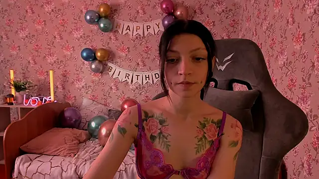 roselolly online show from November 23, 4:15 am