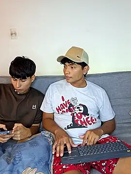  Ottis  online show from December 2, 1:18 am