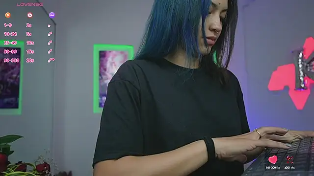 KayraOwen online show from October 14, 12:30 pm