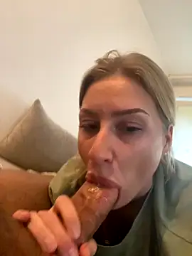 belle98 online show from November 9, 1:07 pm