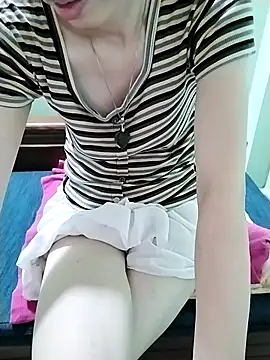Luxcute286 online show from July 22, 1:45 pm