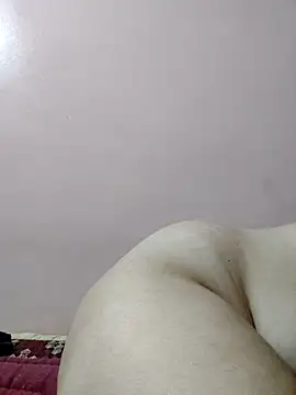 Snapshot of LoNa-daloua chatting on October 16, 1:08 am LoNa-daloua online show from October 16, 1:08 am