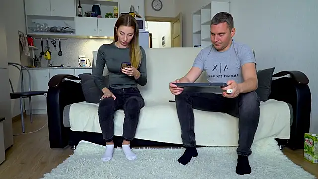 Snapshot of littlesweettifany chatting on October 30, 12:50 pm littlesweettifany online show from October 30, 12:50 pm