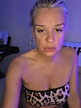 SpicyVicky online show from June 26, 4:25 am