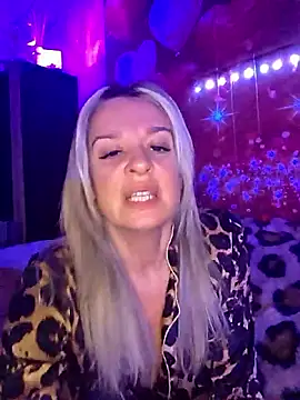 SpicyVicky online show from February 10, 5:43 am