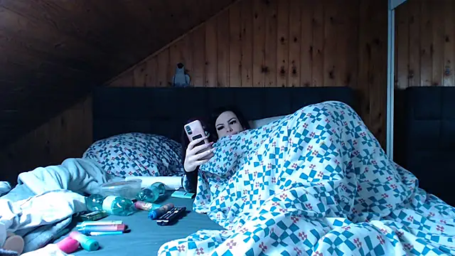 BoeseMoni1998 online show from October 16, 8:28 am