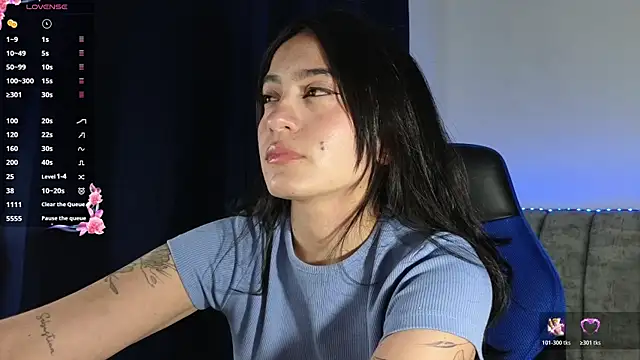 ZaraDames  online show from April 29, 6:05 am