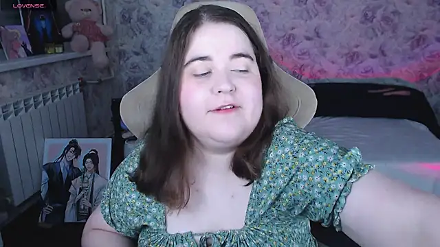 Estelle Hicks online show from July 28, 7:15 pm