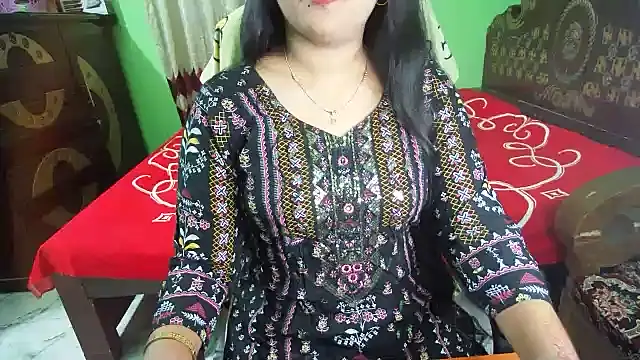 BengaliQueenStar online show from July 16, 5:06 pm