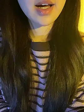 minmin2kk5 online show from February 6, 4:43 pm