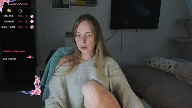 violet blue eyes online show from November 10, 1:39 pm