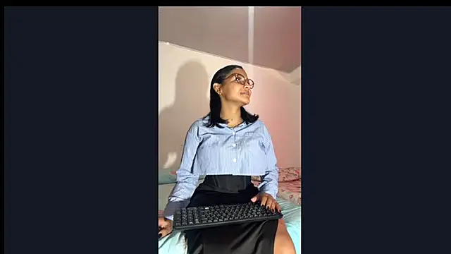 camilavagina24 online show from June 19, 1:36 pm