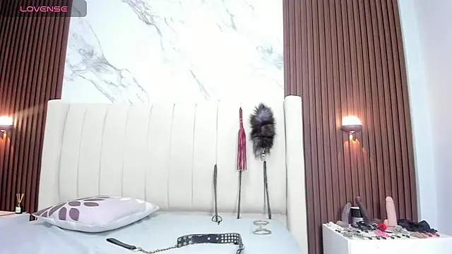 mileyerikson online show from December 1, 5:11 am