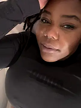 Goddess Nafeesha online show from December 5, 2:00 am