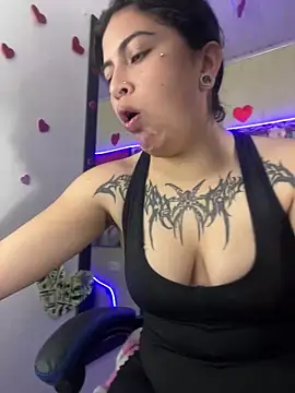  luna torres online show from June 18, 1:05 pm
