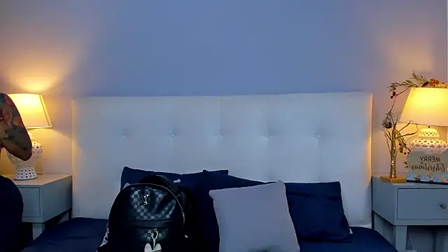 SaraaJhonsonn online show from December 20, 3:38 pm