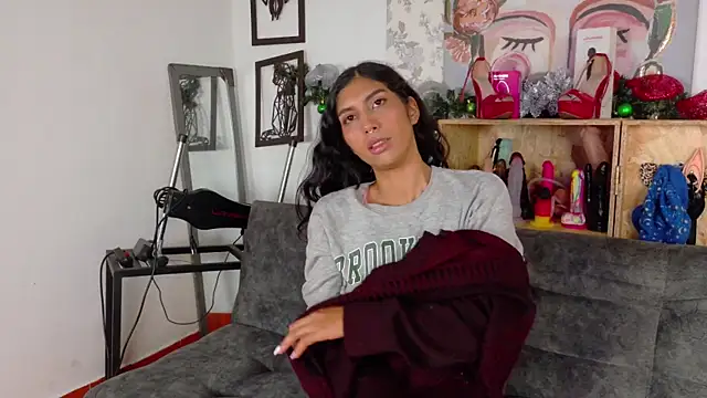 taty miller online show from November 28, 8:45 pm