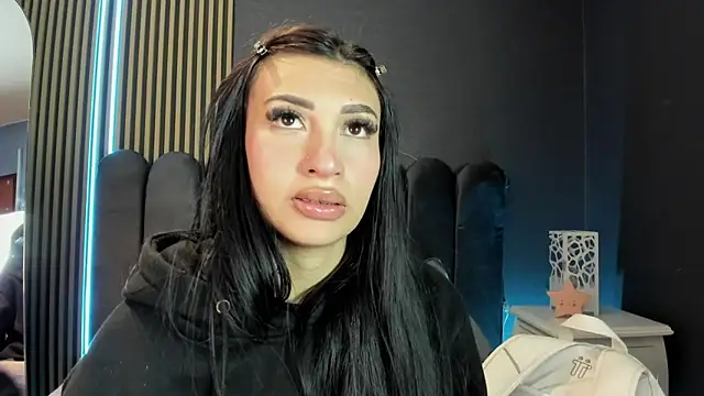 Nicolette ks  online show from June 9, 4:34 am