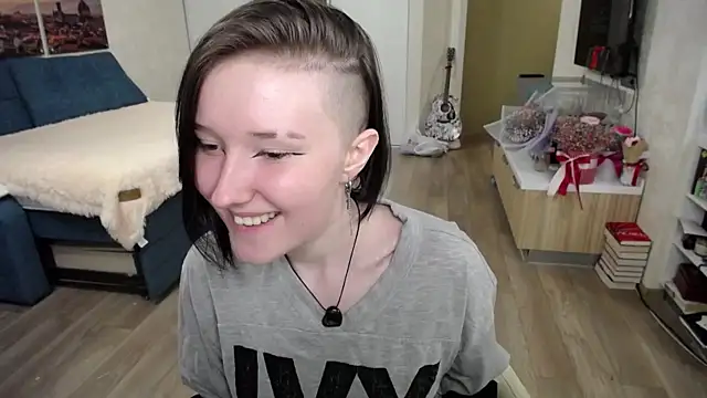Snapshot of Kira_Bakker chatting on October 23, 5:52 pm Kira Bakker online show from October 23, 5:52 pm