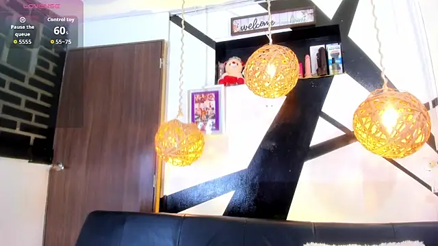 victoria aleia  online show from February 11, 12:14 am