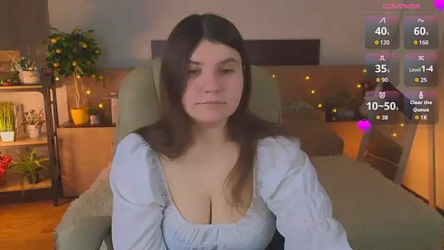 Viola  Shy online show from April 29, 8:03 pm