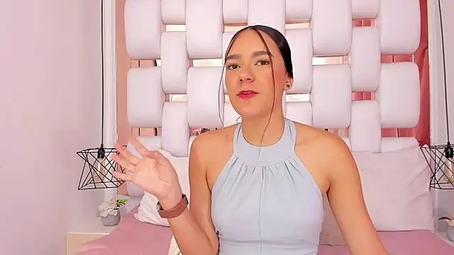 EmmyCruzZ online show from October 23, 6:58 pm