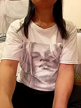 Asian girl13 online show from April 29, 10:37 pm