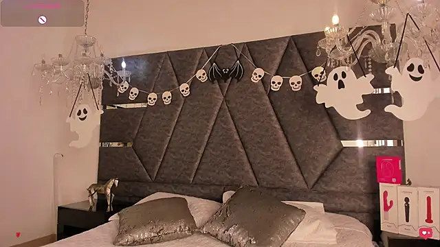 IsabellaGrey19 online show from October 23, 7:31 pm