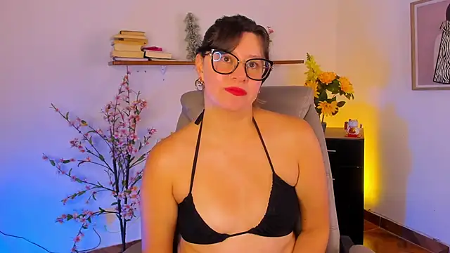 Chanelll Taylorr  online show from June 3, 2:33 pm
