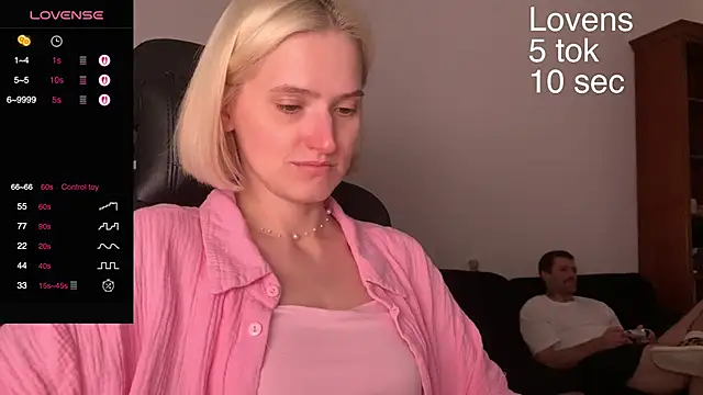Snapshot of Sexy_Sweets chatting on September 20, 7:56 pm Sexy Sweets online show from September 20, 7:56 pm