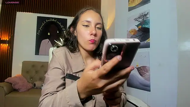 xlunna online show from November 7, 9:42 pm